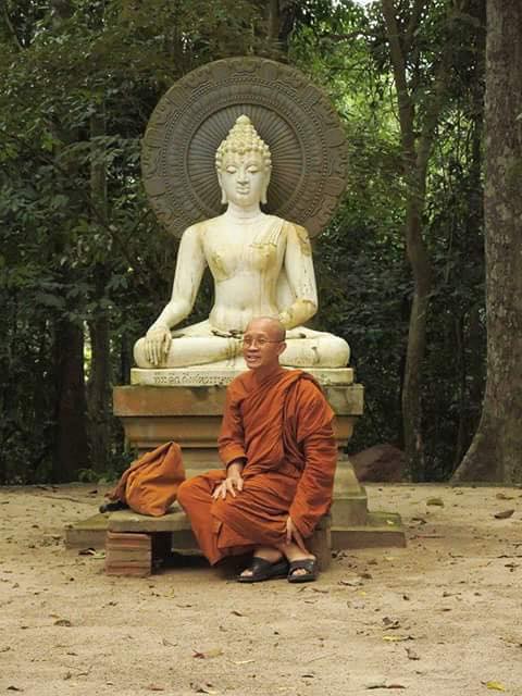 พระพุทธยานันทภิกขุหลวงพ่อมหาดิเรกพุทธยานันโทDirekSaksithDevaNandaดิเรกศักดิ์สิทธิ์นวัตกรรมการเจริญสติแบบเคลื่อนไหวแนวหลวงพ่อเทียนจิตตสุโภBuddhismVipassanaวิปัสสนาศาสนาพุทธพุทธศาสนา